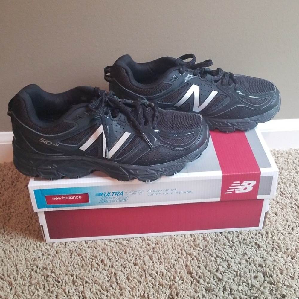 womens size 6 New Balance